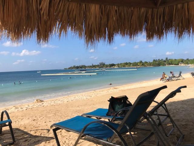 Goldenview Guesthouse Ocho Rios Zewnętrze zdjęcie