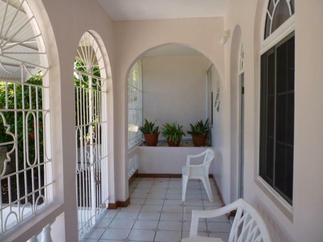 Goldenview Guesthouse Ocho Rios Zewnętrze zdjęcie