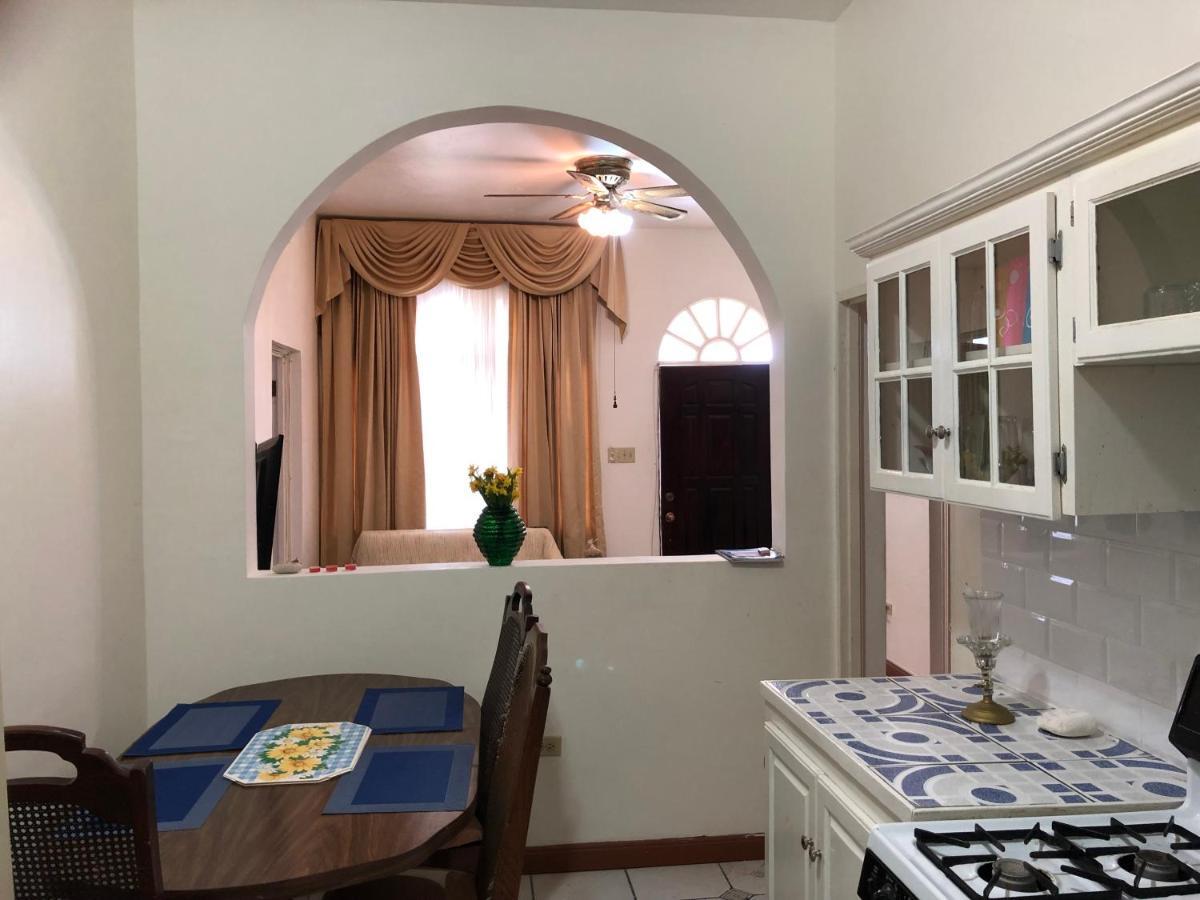 Goldenview Guesthouse Ocho Rios Zewnętrze zdjęcie