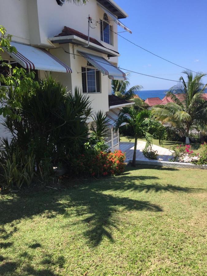 Goldenview Guesthouse Ocho Rios Zewnętrze zdjęcie